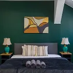 Rustic Central Studios By Lh