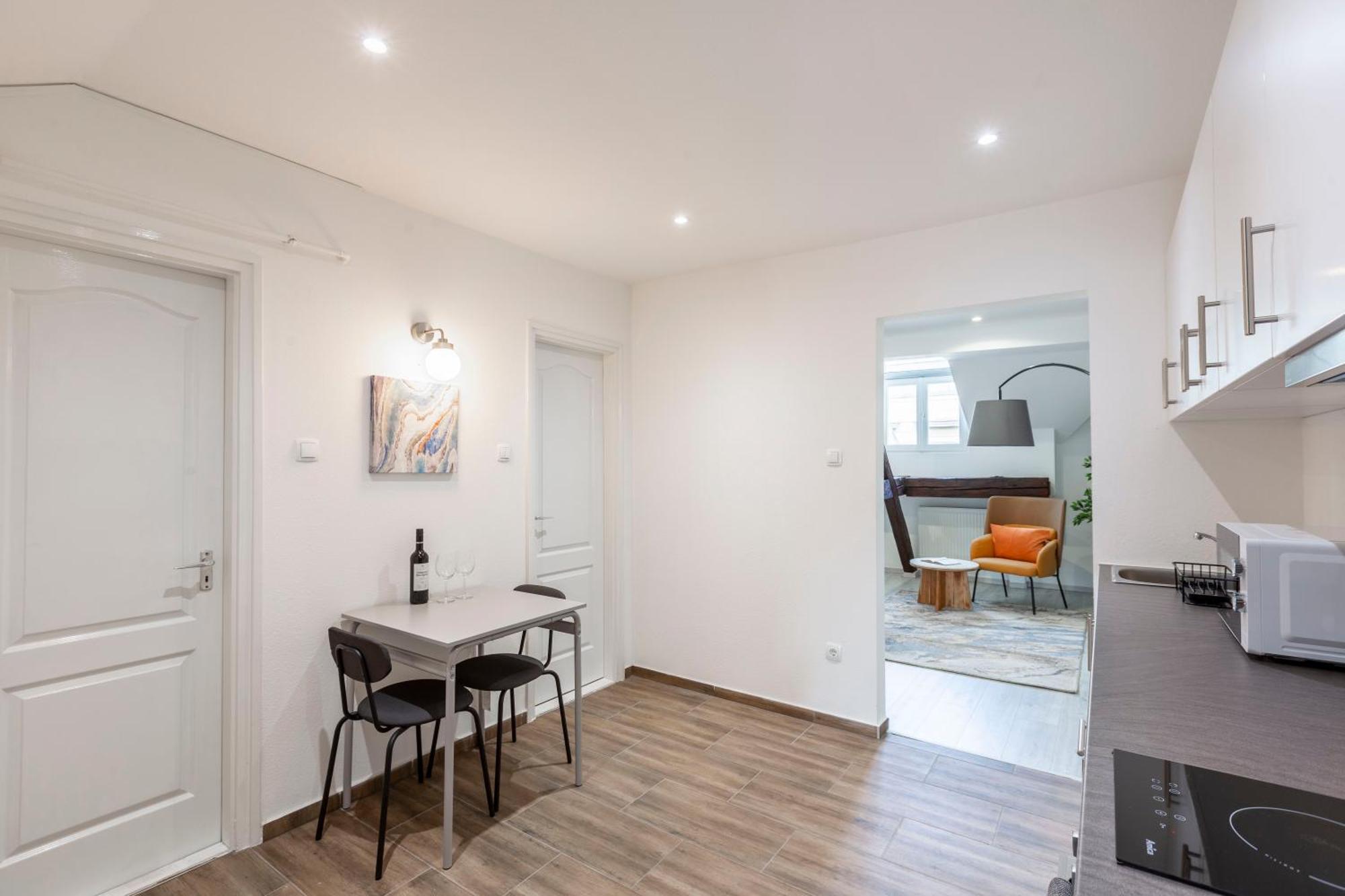 Rustic By Lh Apartment Budapest