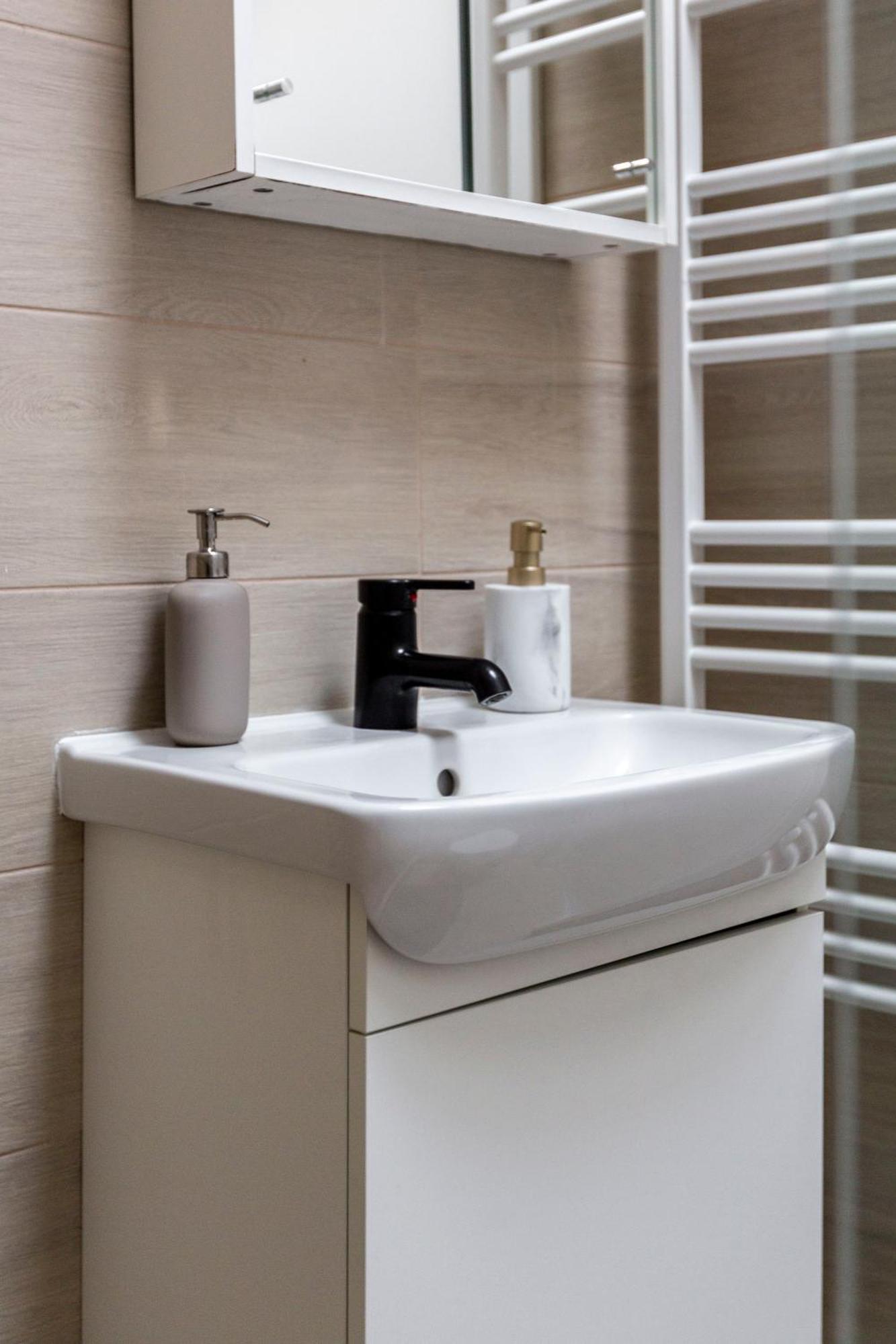 Rustic By Lh Apartment *