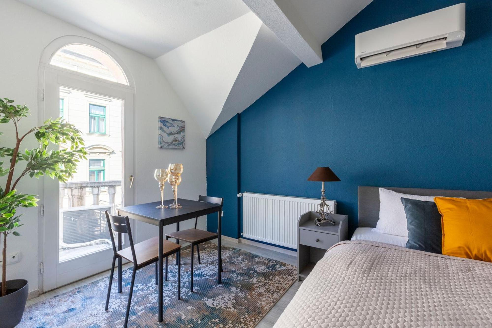 Apartment Rustic By Lh *